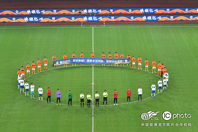 中国女排3-2淘汰美国，赛后球员表现评分：3满分3优秀 2及格