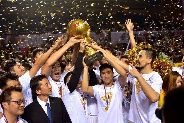 中超-斯坦丘远射一击致命 大连英博1-0双杀辽宁铁人