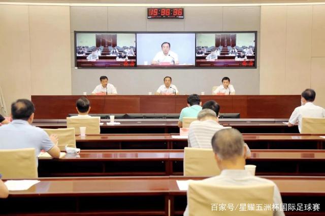 你觉得纳斯的水平够镇得住76人队里这些超巨吗？