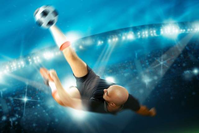 开心晒合影！哈兰德与NBA传奇乔丹勾肩搭背：无需多言